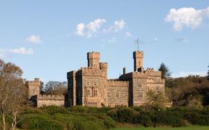 Castillo Lews