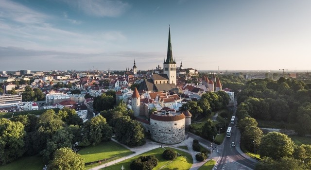 PA�SES B�LTICOS: LITUANIA-LETONIA-ESTONIA y HELSINKI 4