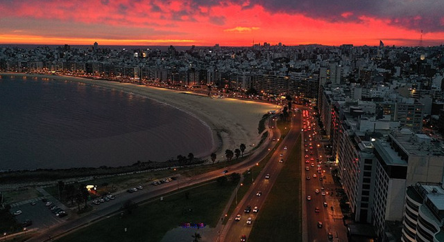 MONTEVIDEO CITY PACK con ferry desde Buenos Aires 4