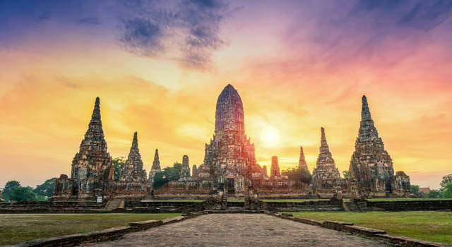 9 D�AS BANGKOK TAILANDIA AL COMPLETO CON TEMPLO BLANCO Y MUJERES JIRAFA 2