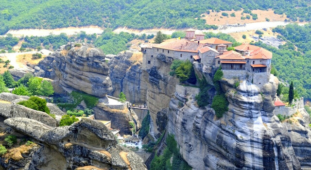Atenas y circuito de 2 d�as Delfos y Meteora y crucero de 1 d�a 3