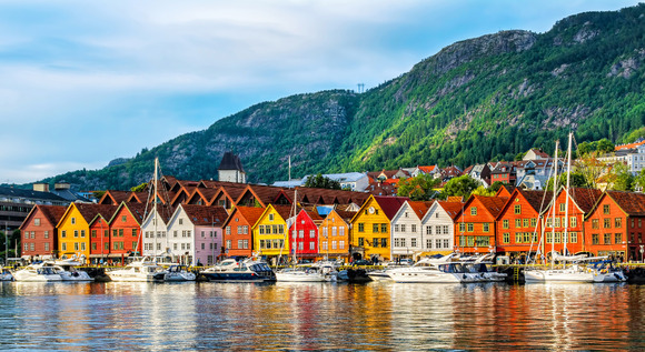 Tierra de Trolls, Fiordos y �lesund