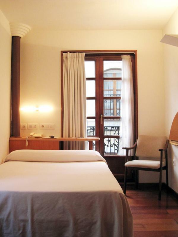 Hotel La Plaza I