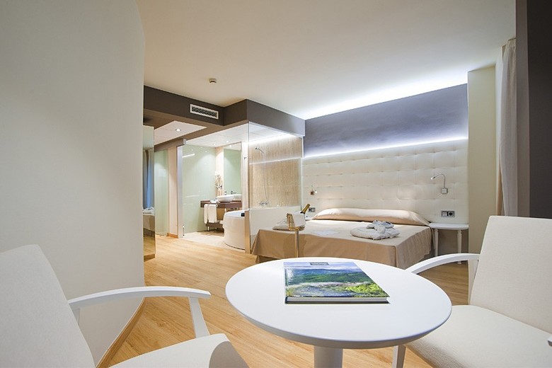 Hotel Longoria Plaza