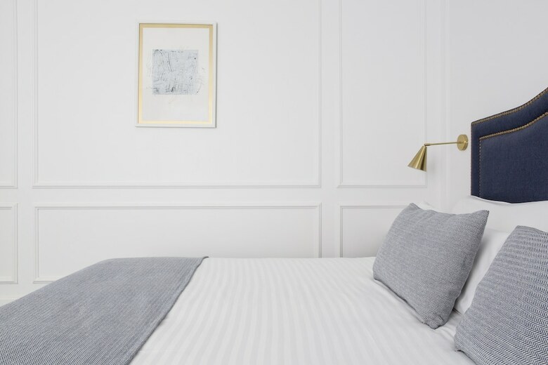 Hotel Midmost