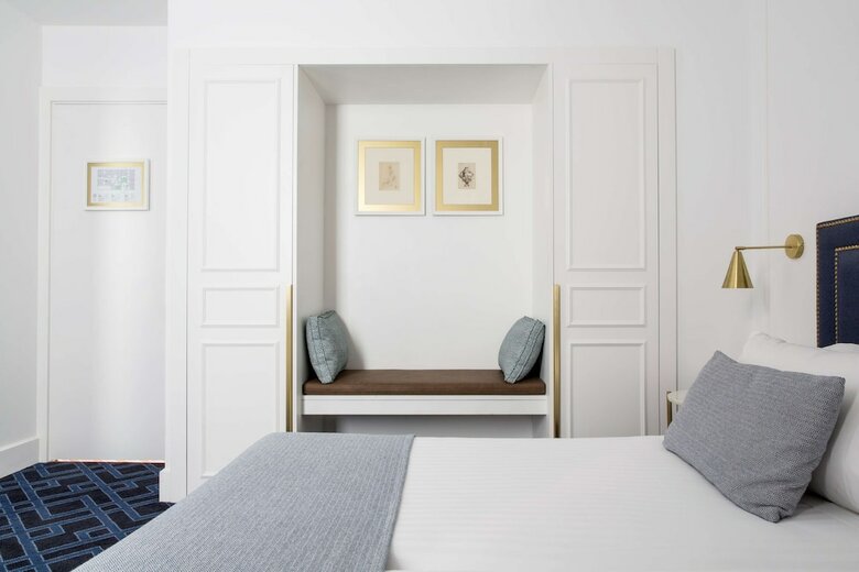 Hotel Midmost