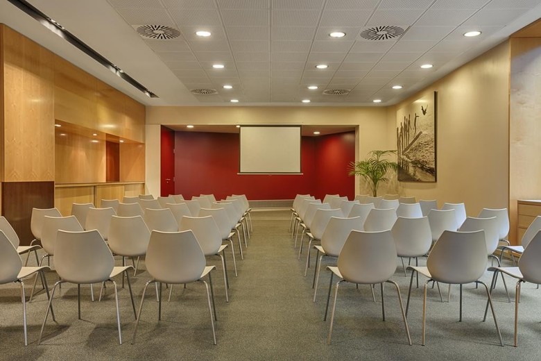 Hotel Four Points By Sheraton Barcelona Diagonal