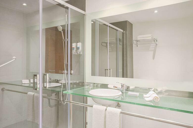 Hotel Four Points By Sheraton Barcelona Diagonal