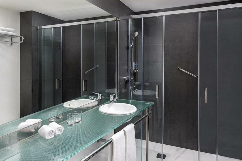 Hotel Four Points By Sheraton Barcelona Diagonal