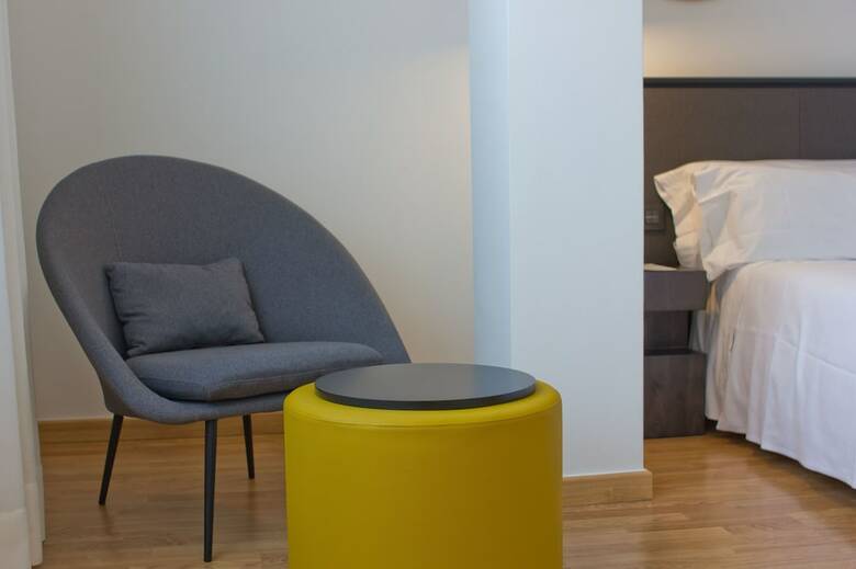 Aparthotel Atenea Vall�s