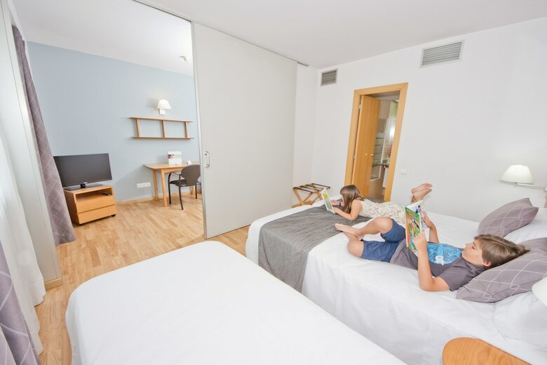 Aparthotel Atenea Vall�s