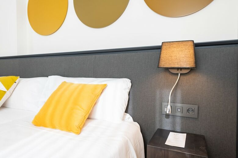 Aparthotel Atenea Vall�s