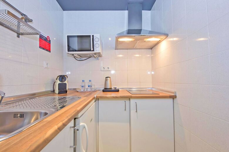 Aparthotel Atenea Vall�s