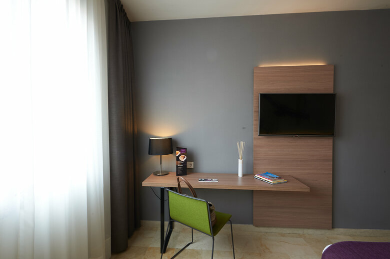 Hotel Mercure Barcelon Condor