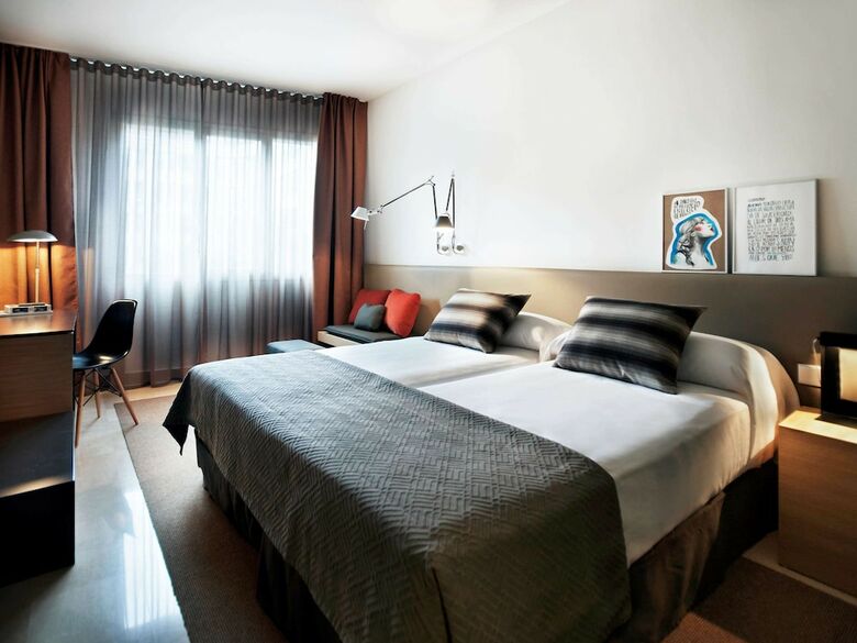 Hotel Mercure Barcelon Condor