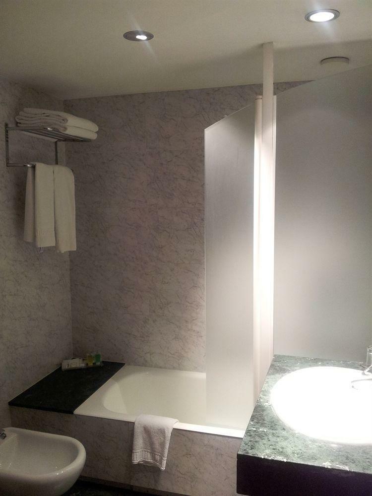 Hotel Mercure Barcelon Condor