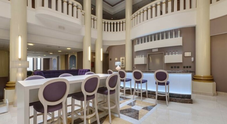 TRYP Madrid Cibeles Hotel