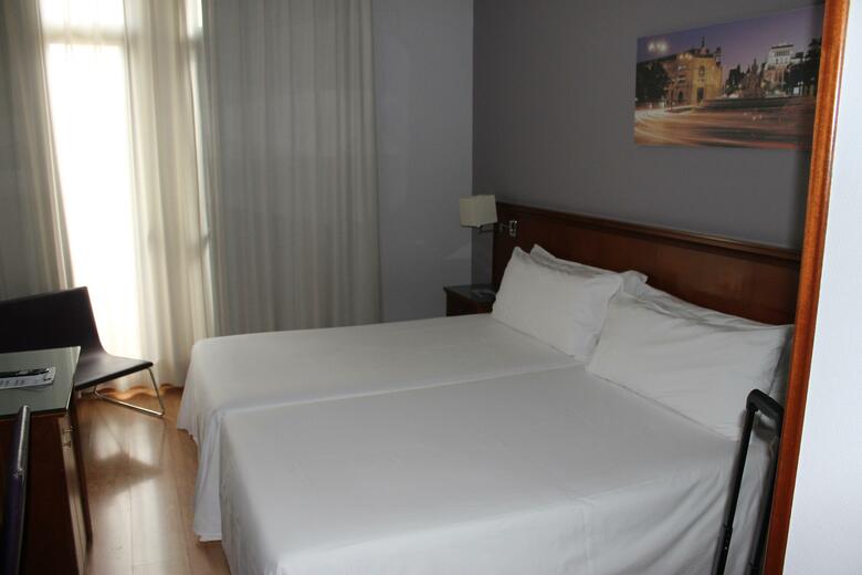 TRYP Madrid Cibeles Hotel