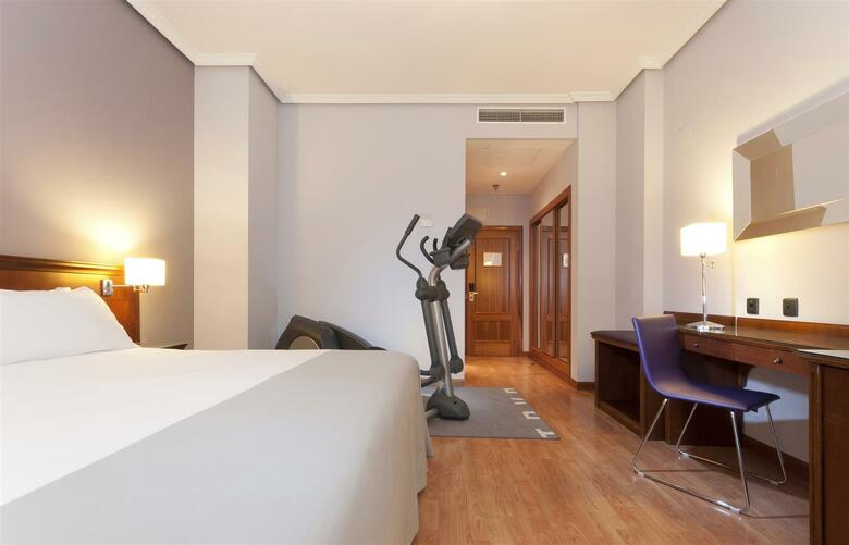 TRYP Madrid Cibeles Hotel