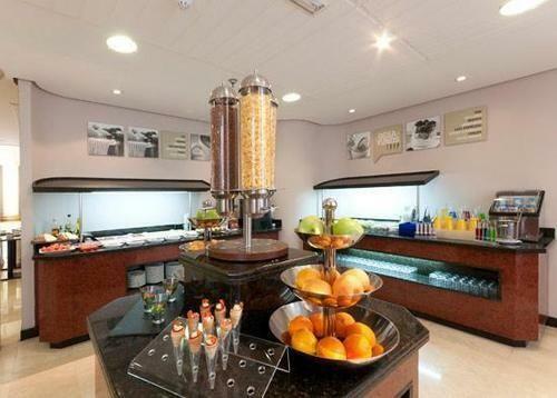 TRYP Madrid Cibeles Hotel
