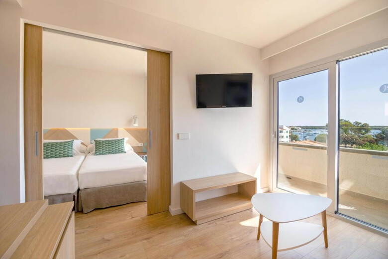 Hotel Js Portocolom Suites