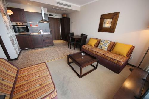 Menada Apartments In Royal Beach