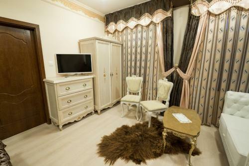 Hostal Guesthouse Versailles