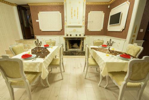 Hostal Guesthouse Versailles