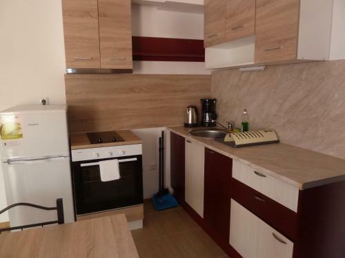 Golden Dunes Primorsko Apartments