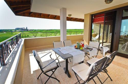 Hotel Club Residence At Blacksearama Golf