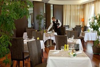 Hotel Logis L'or�e Du Bois