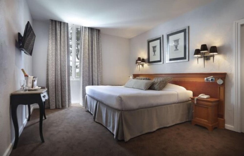 Hotel Ch�teau Des Comtes De Challes