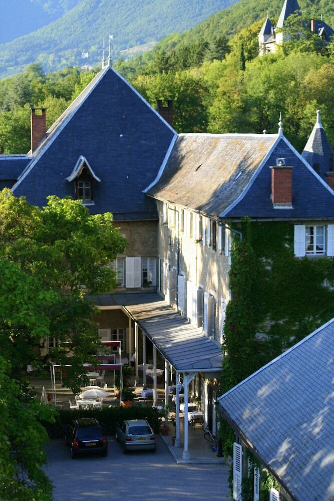 Hotel Ch�teau Des Comtes De Challes