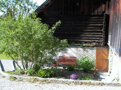 Alter Wirt First Floor Apartment