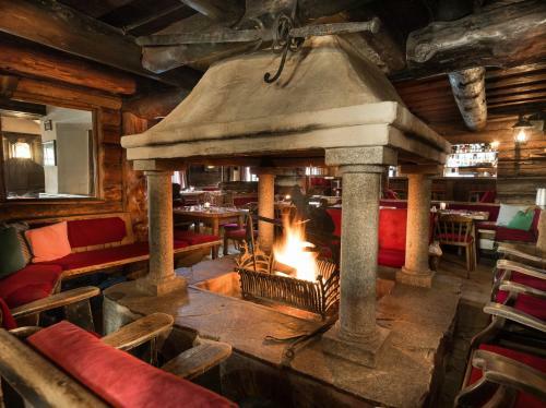 Hostal Bellevue Alm