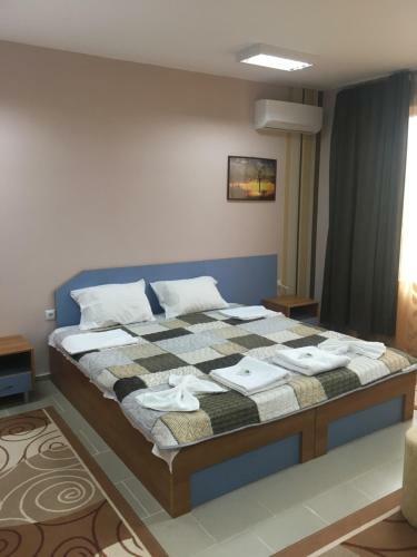 Hostal Guest Rooms Stoni