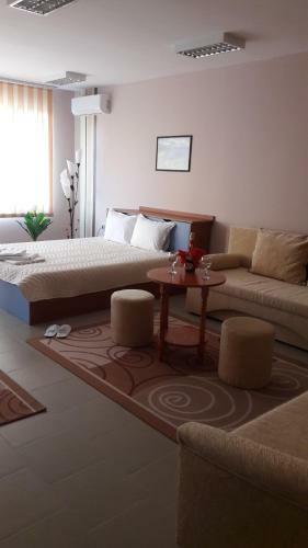 Hostal Guest Rooms Stoni