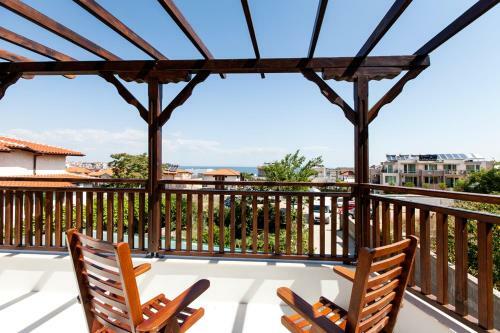 Hostal Cherry Villa