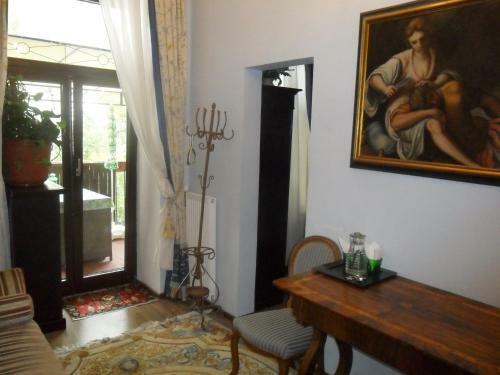 Hostal B&B Near Castle
