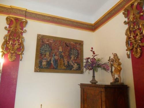 Hostal B&B Near Castle