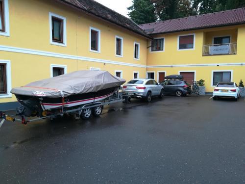 Hostal Pension Sandhof
