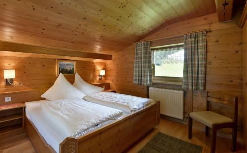 Bed & Breakfast G�stehaus H�lzl