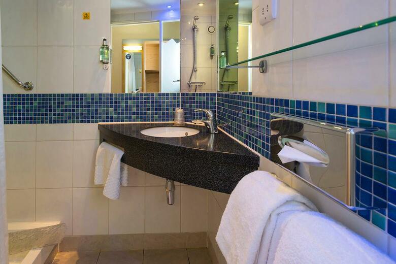 Hotel Express By Holiday Inn Edinburgh Royal Mile