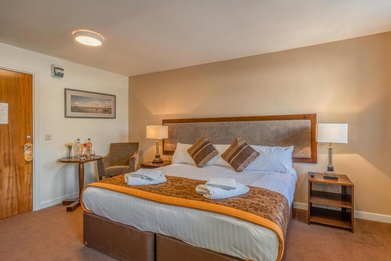 Newton Hotel