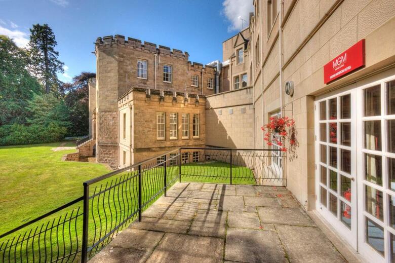 Newton Hotel