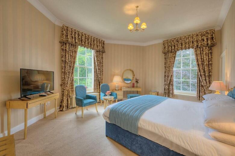 Newton Hotel