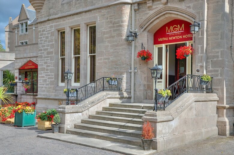 Newton Hotel