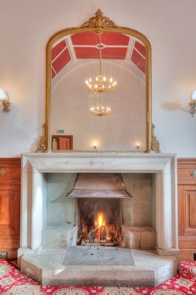 Newton Hotel
