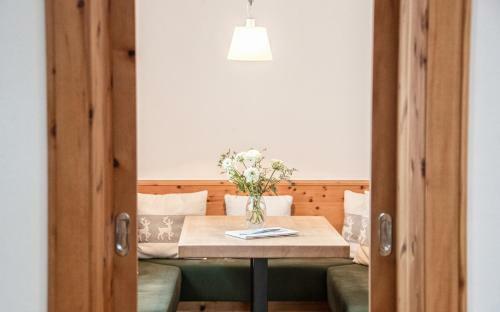 Bentley Motors Lodge