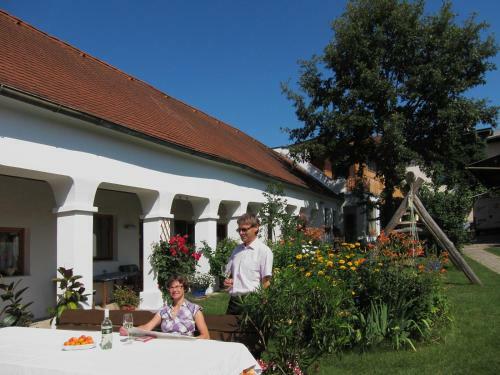 Hostal Weingut Bohrn Himmelbett